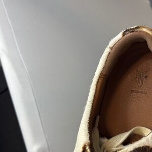 Frye Women's Cream and Brown Shoes